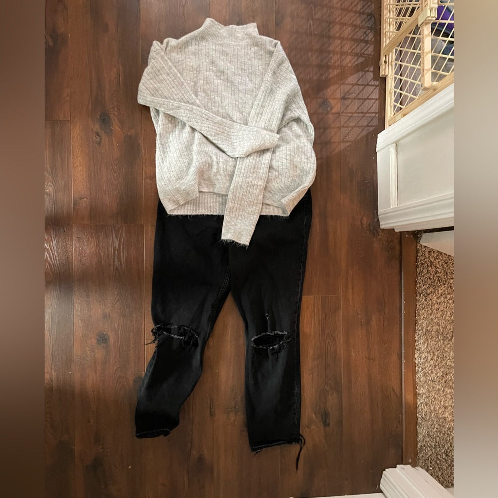 Stylish Black Ripped Women Jeans